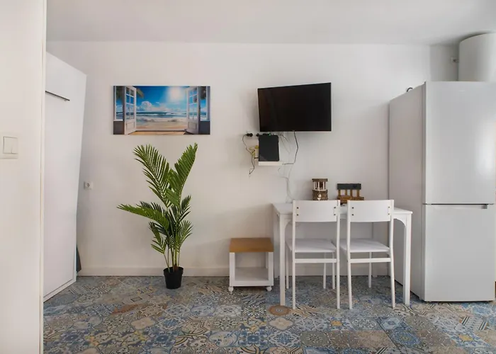 Apartamento Perla - 2 Personas Con Piscina, Ac Y Wifi A 1 Min De La Playa *