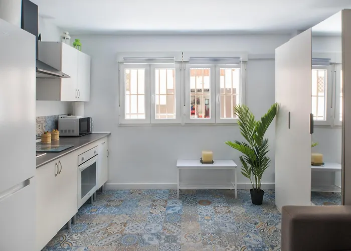 Perla - 2 Personas Con Piscina, Ac Y Wifi A 1 Min De La Playa * Fuengirola