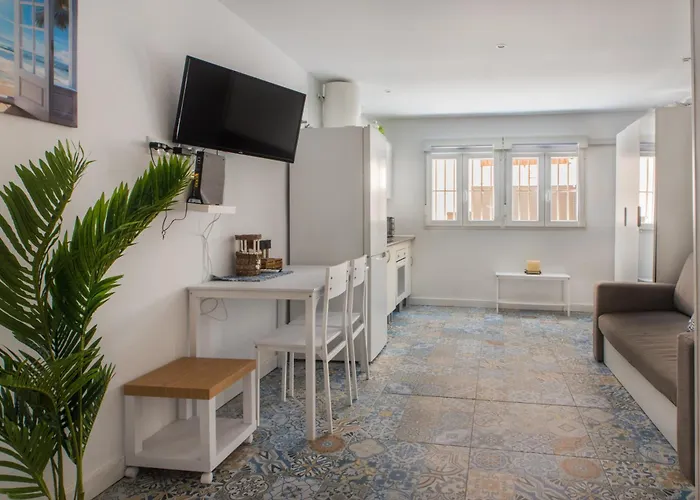 Perla - 2 Personas Con Piscina, Ac Y Wifi A 1 Min De La Playa *