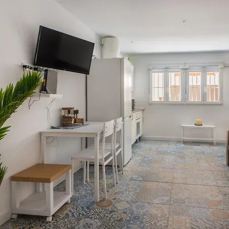 Perla - 2 Personas Con Piscina, Ac Y Wifi A 1 Min De La Playa *