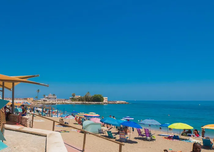 Perla - 2 Personas Con Piscina, Ac Y Wifi A 1 Min De La Playa Fuengirola