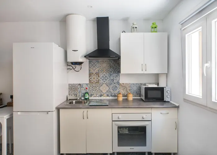 Apartment Perla - 2 Personas Con Piscina, Ac Y Wifi A 1 Min De La Playa